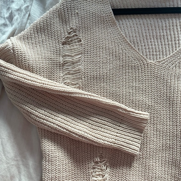 Comfy Winter Sweater - Picture 4 of 7